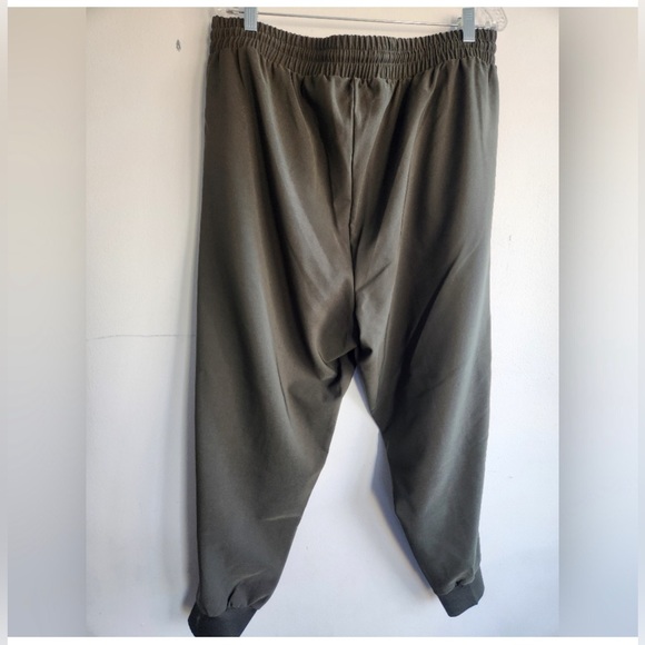 *SOLD* Torrid Olive Green Pull On Long Fancy Jogger Pants size 1 …14/16 pockets - Picture 3 of 3